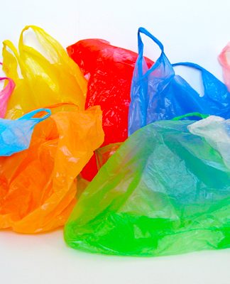 Congreso aprobó proyecto de Ley que prohíbe la entrega de bolsas plásticas en el comercio