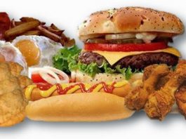 Evitar las comidas copiosas y ricas en calorías después de las 18:00