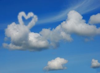 EN CADA NIÑO NACE UN TROZO DE CIELO