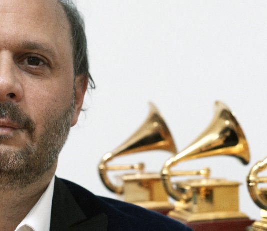 GUSTAVO CASENAVE EN CONCIERTO