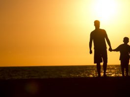 ROL DE PADRE ES SER GUÍA EN LA VIDA DE SUS HIJOS